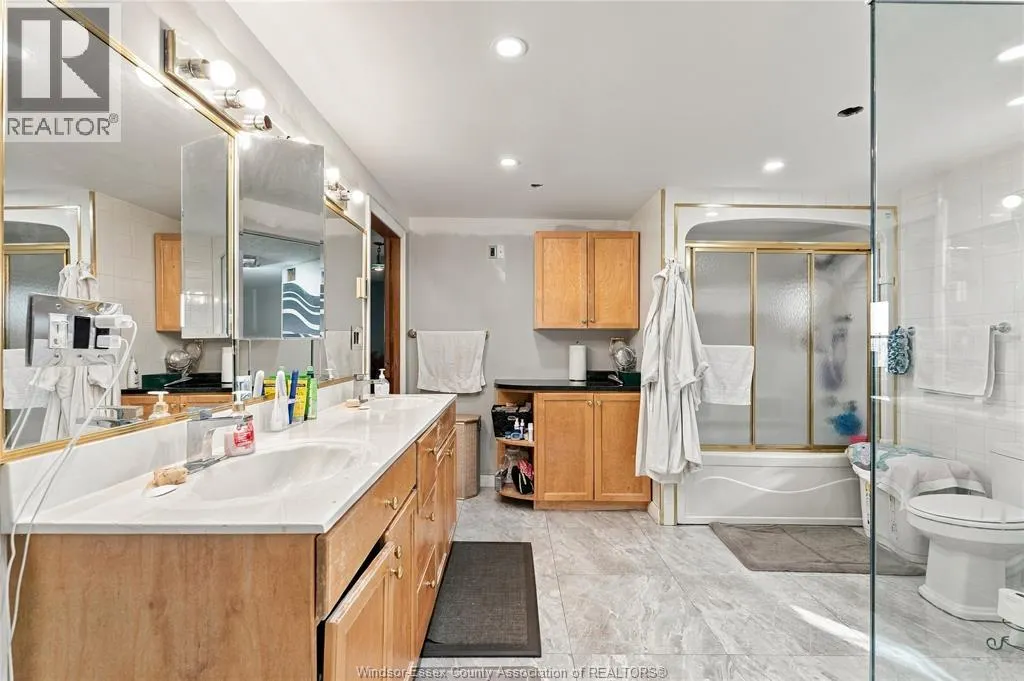 4765 HOWARD