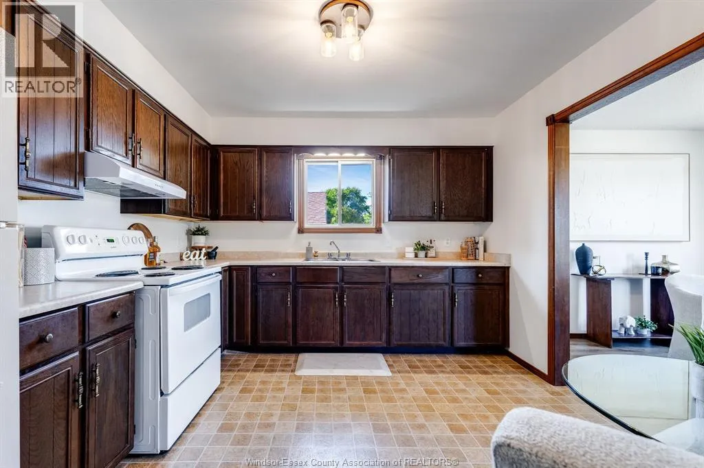 55 Windwood DRIVE