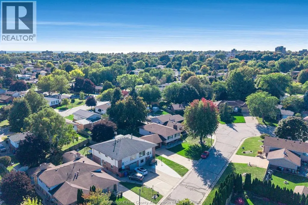 55 Windwood DRIVE
