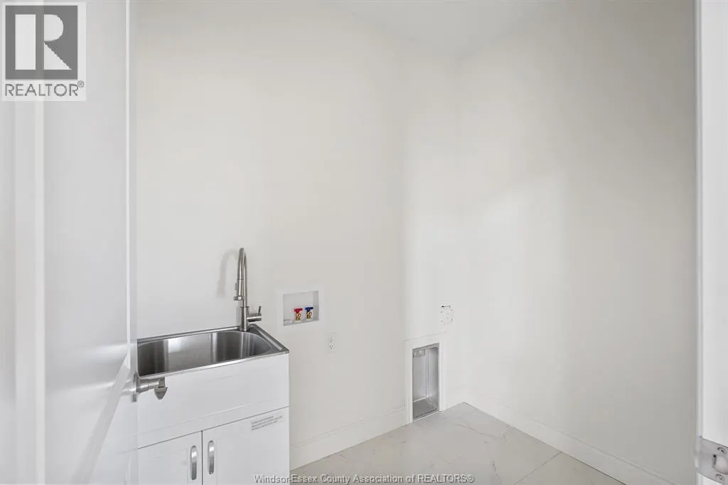 218 McLellan Avenue