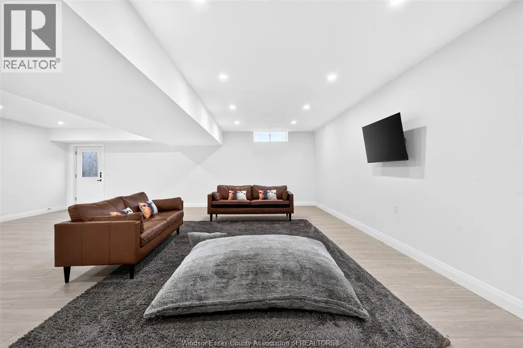 1420 MULLINS DRIVE