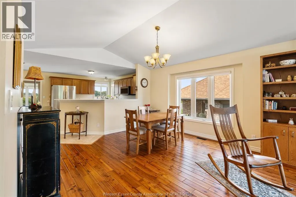837 Cottage Grove
