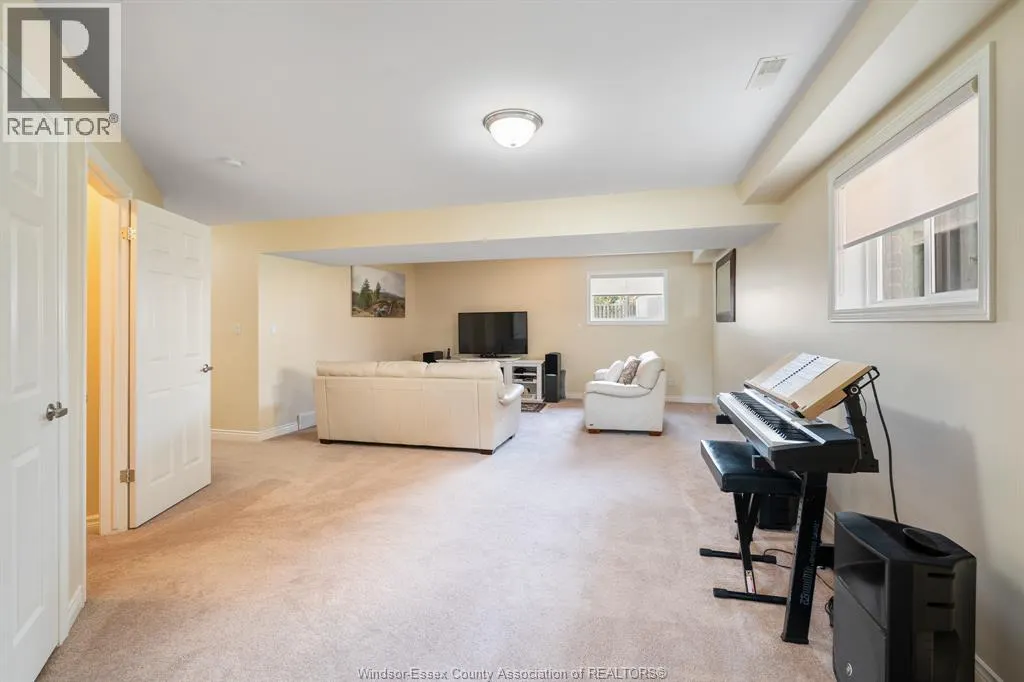 837 Cottage Grove