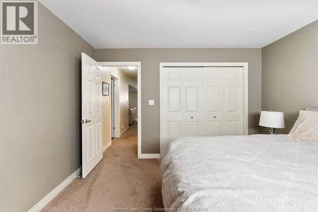 837 Cottage Grove