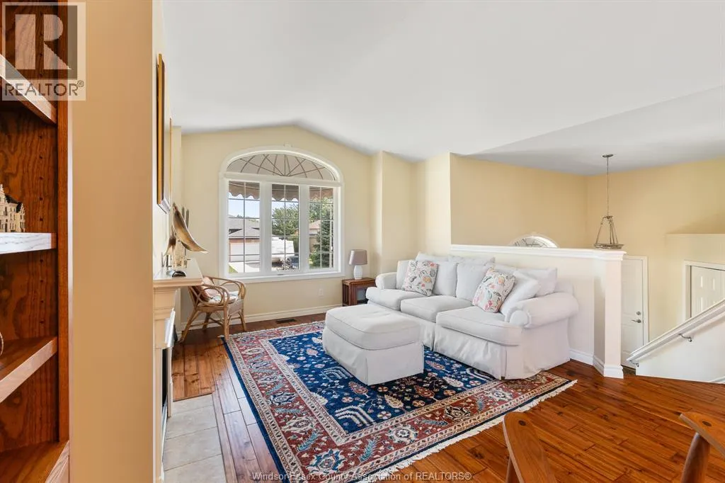 837 Cottage Grove