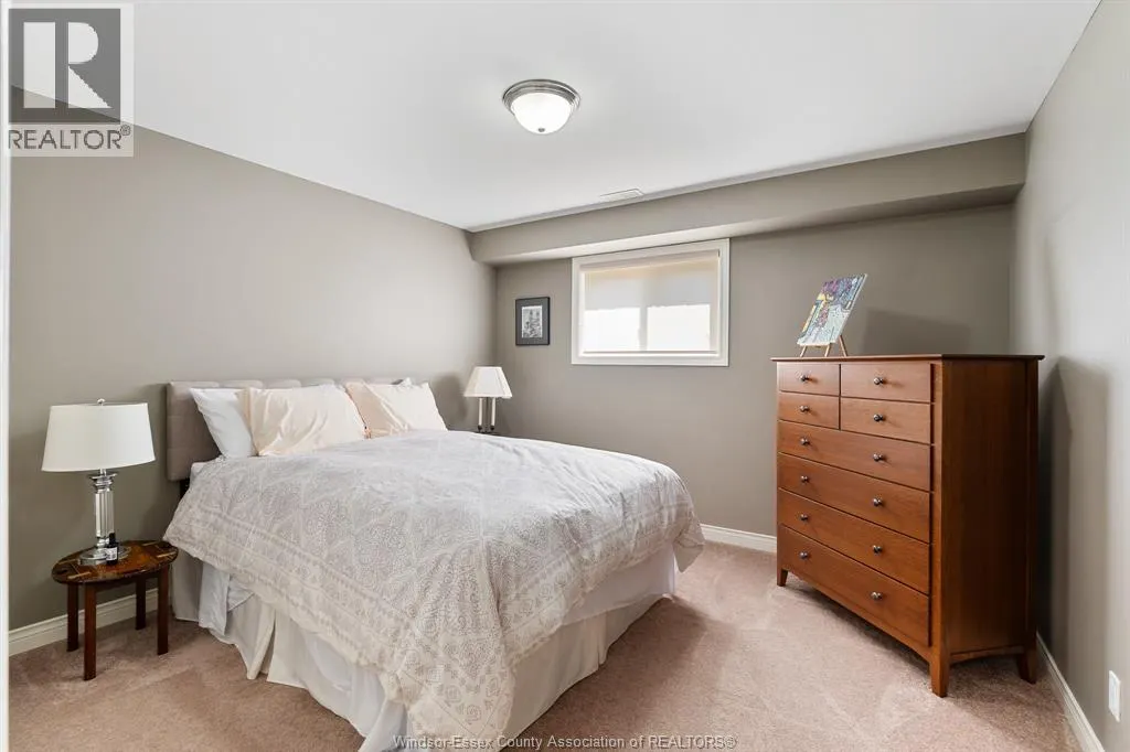 837 Cottage Grove
