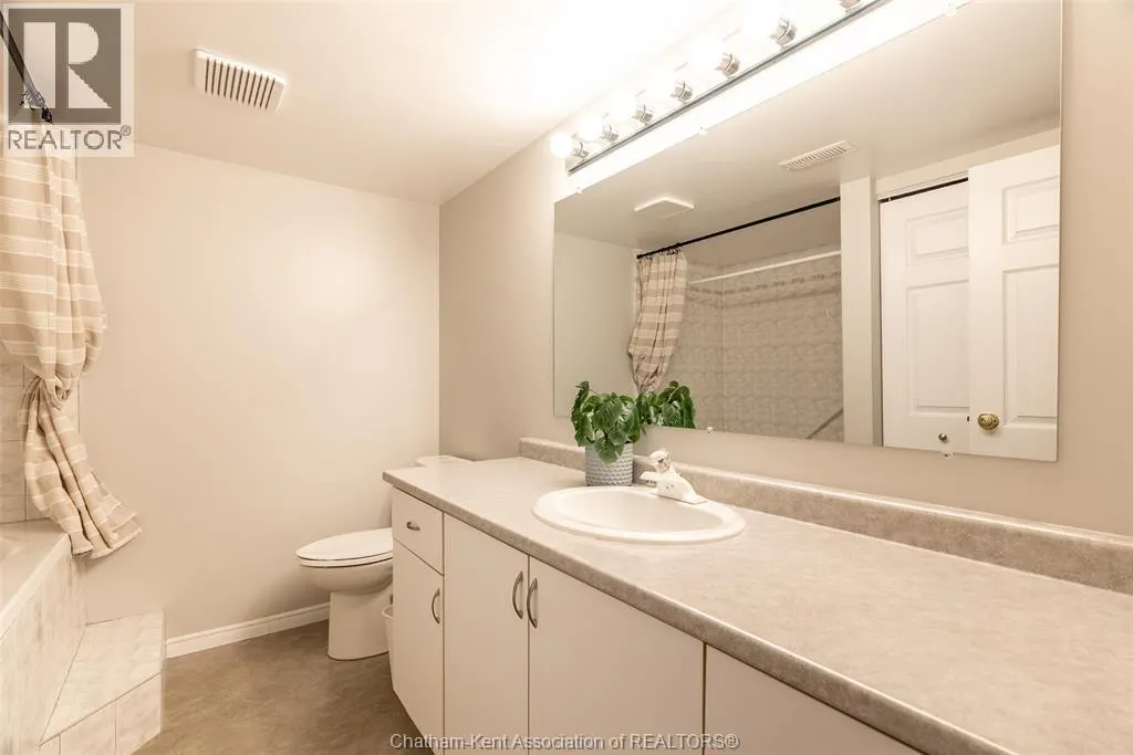 10 Van Allen AVENUE Unit# 903