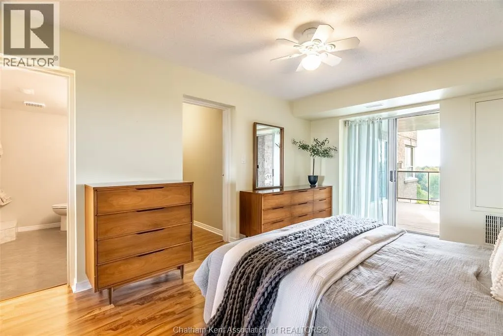 10 Van Allen AVENUE Unit# 903