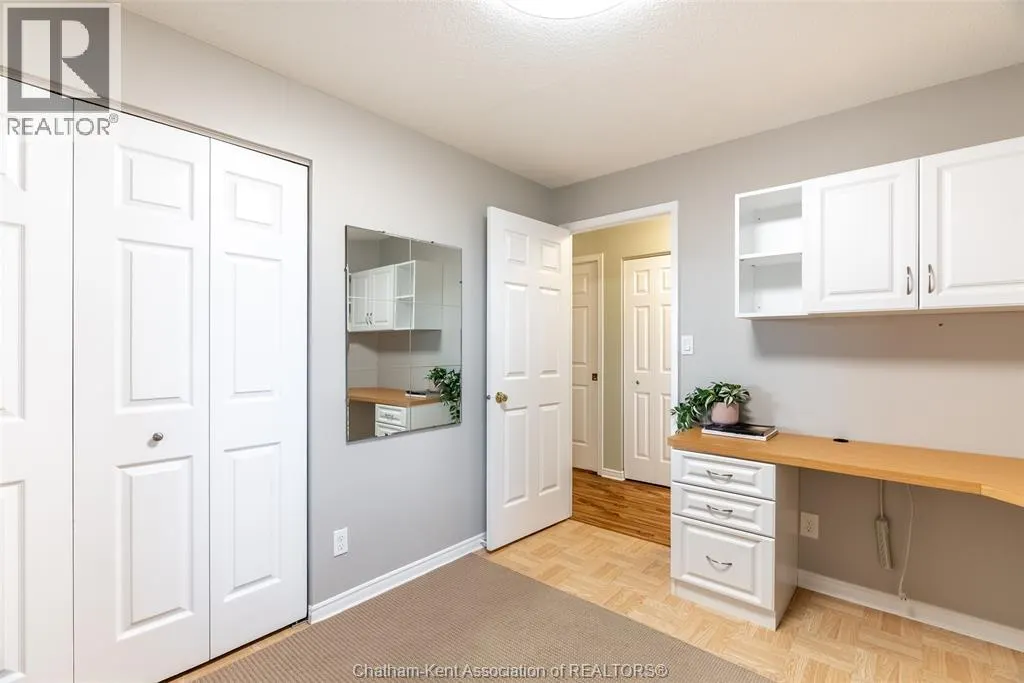 10 Van Allen AVENUE Unit# 903