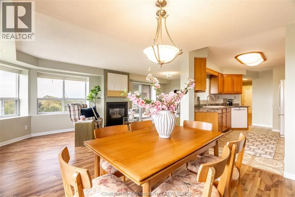 10 Van Allen AVENUE Unit# 903