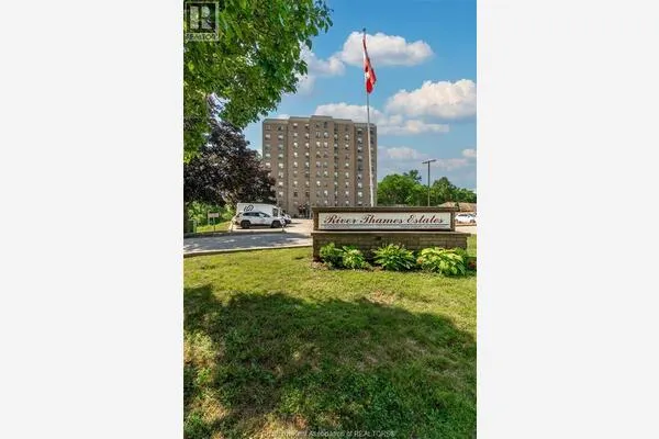 10 Van Allen AVENUE Unit# 903