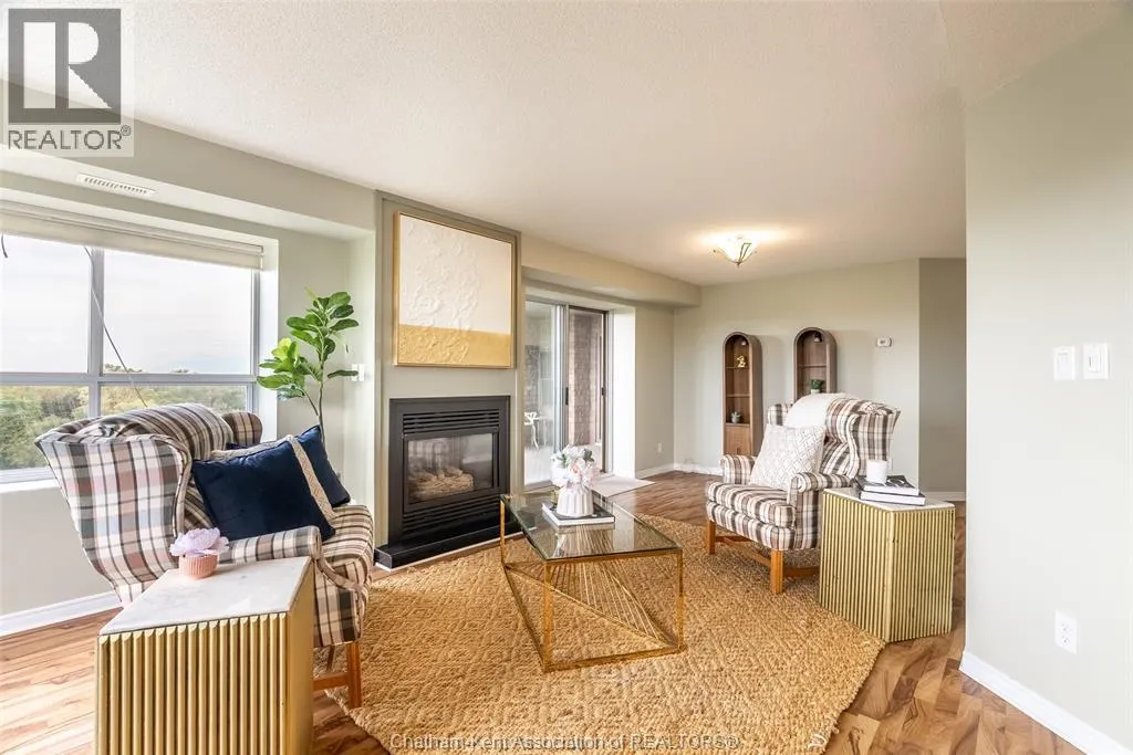 10 Van Allen AVENUE Unit# 903