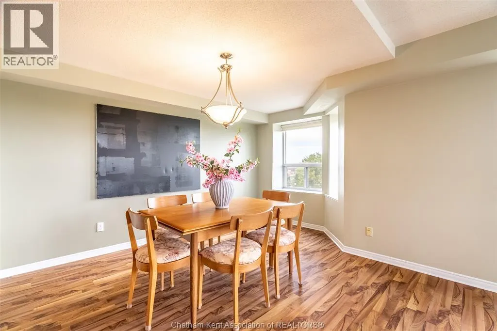 10 Van Allen AVENUE Unit# 903