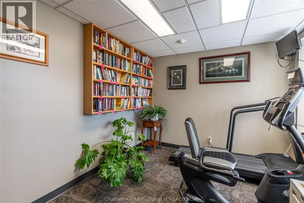 10 Van Allen AVENUE Unit# 903