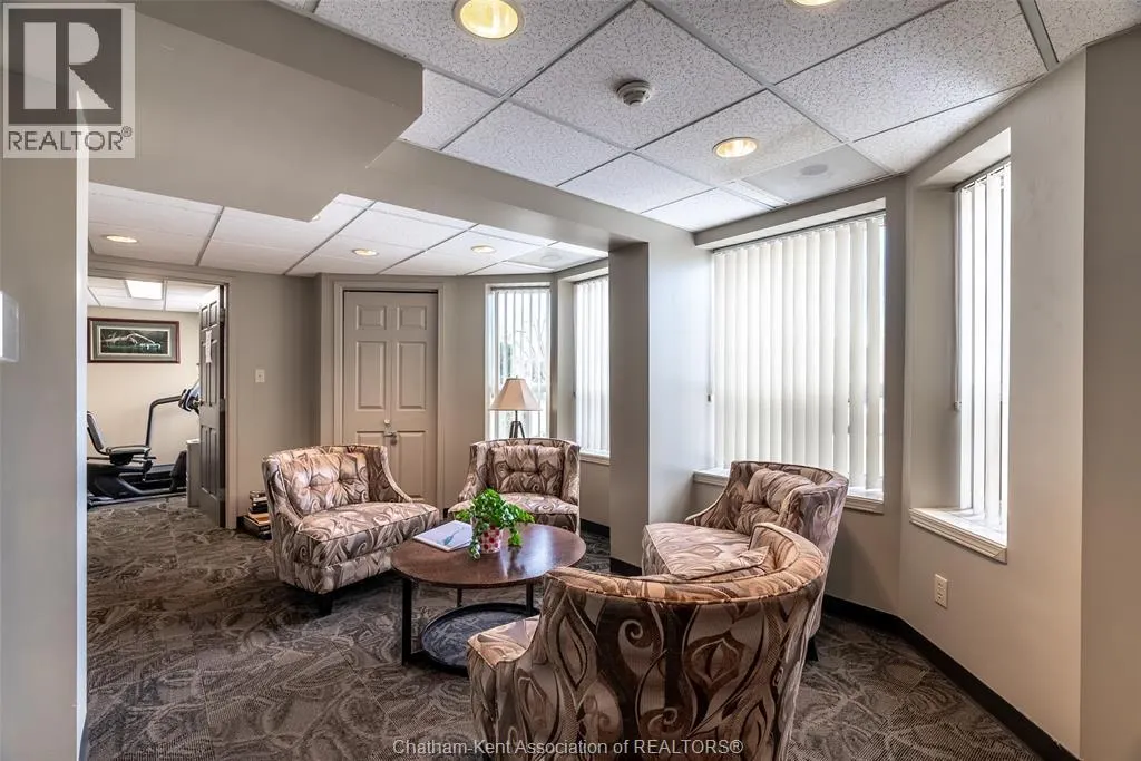10 Van Allen AVENUE Unit# 903