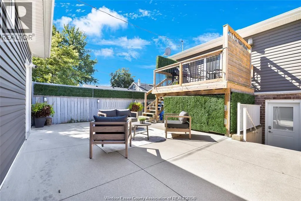 702 Lesperance ROAD