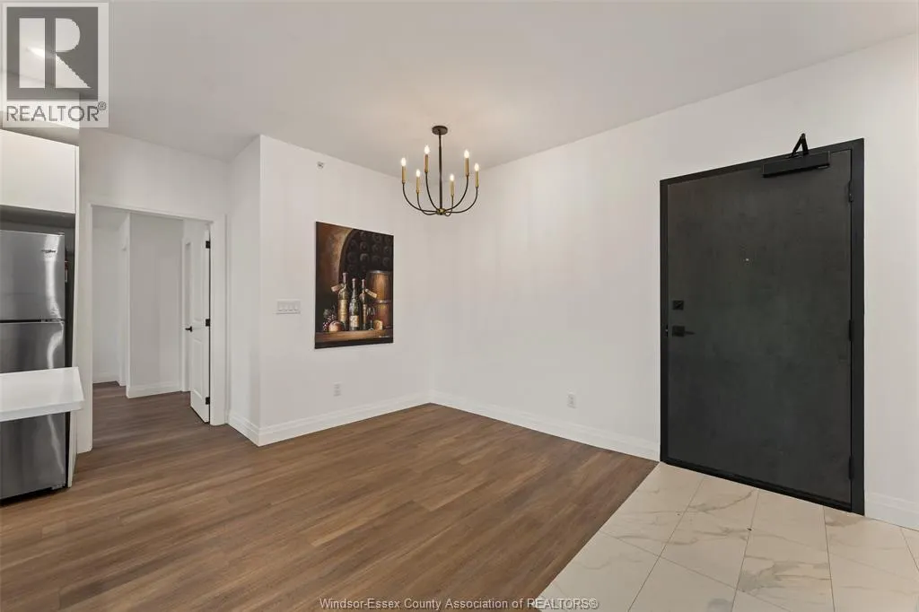 3817 HOWARD Unit# 309