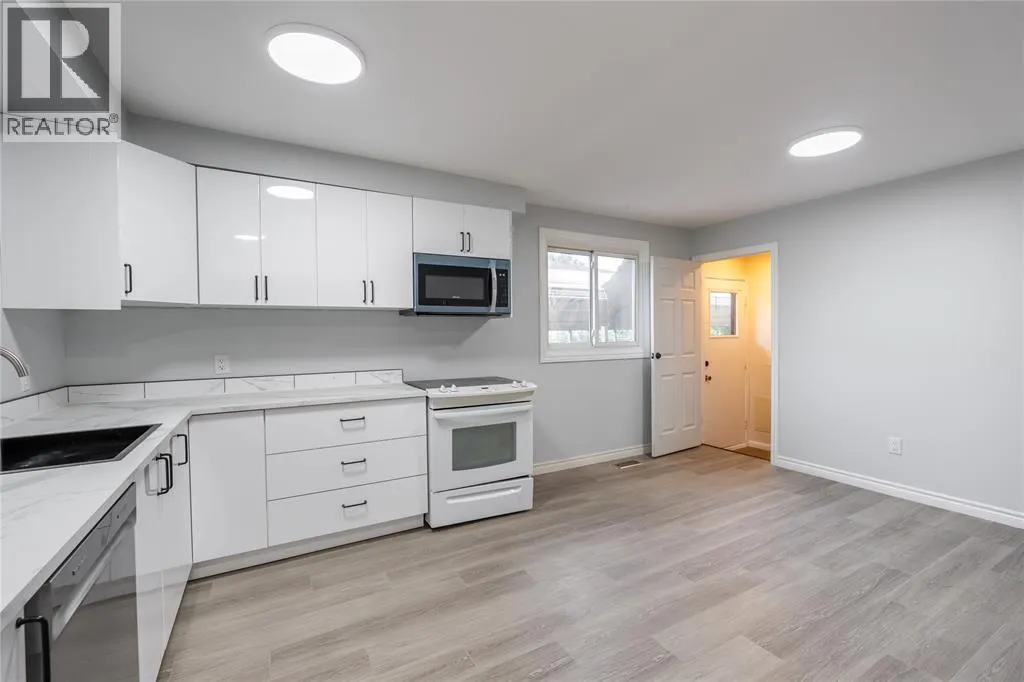 1104 OVERLEA CRESCENT