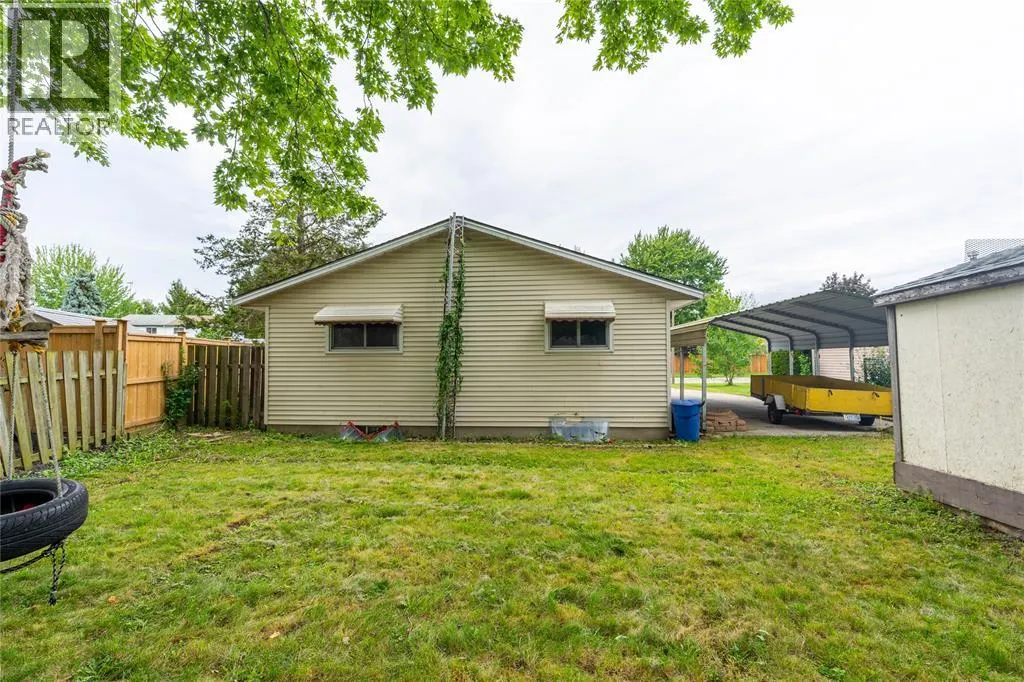 1104 OVERLEA CRESCENT