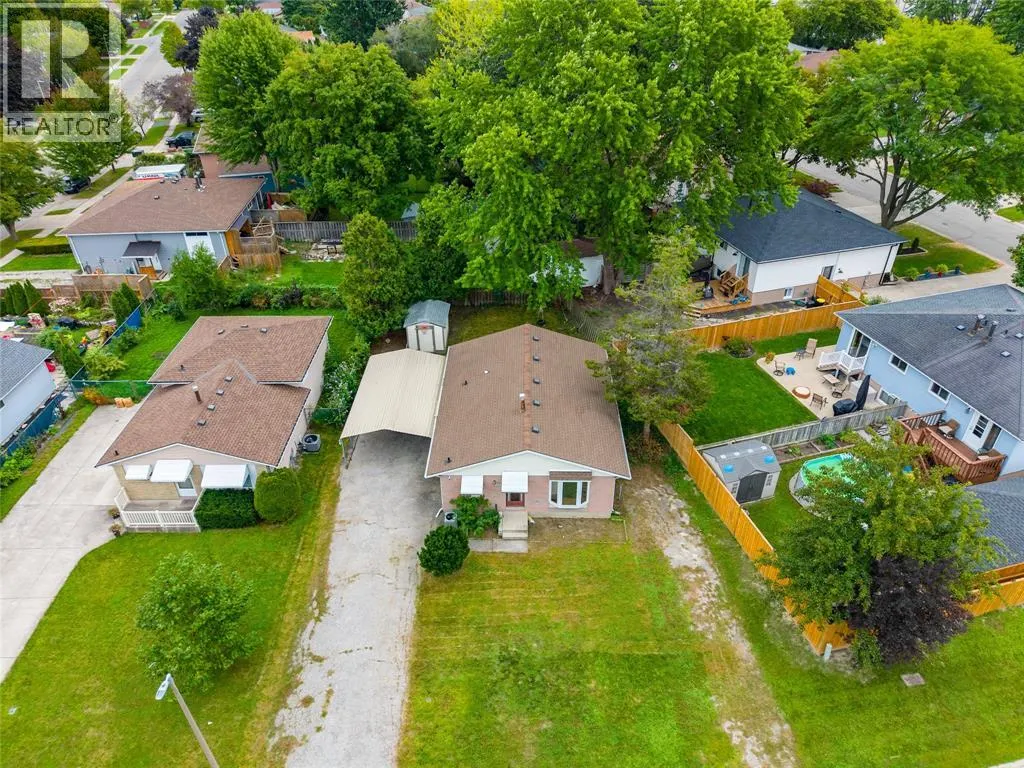1104 OVERLEA CRESCENT