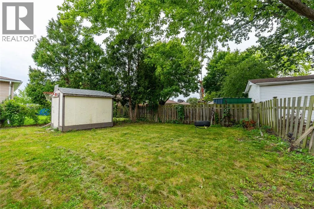 1104 OVERLEA CRESCENT