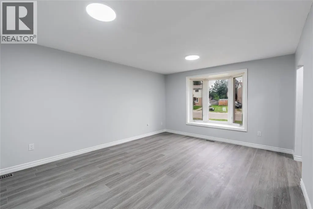 1104 OVERLEA CRESCENT