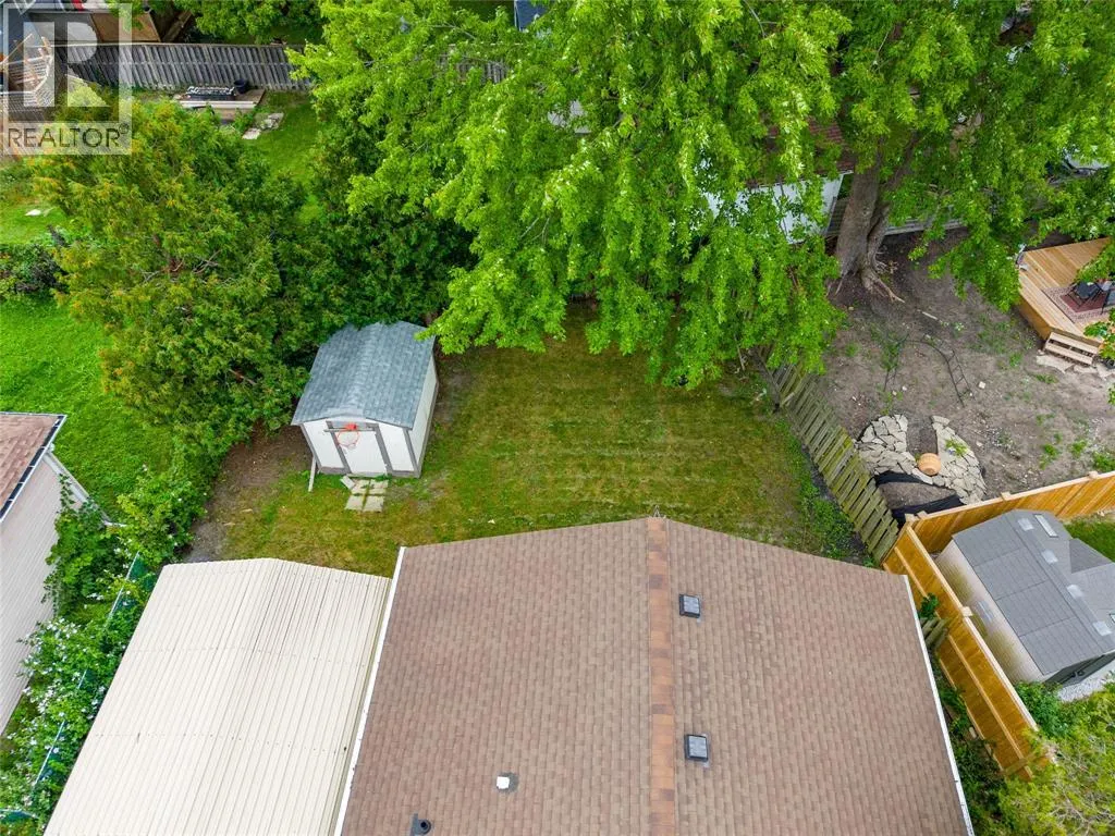 1104 OVERLEA CRESCENT
