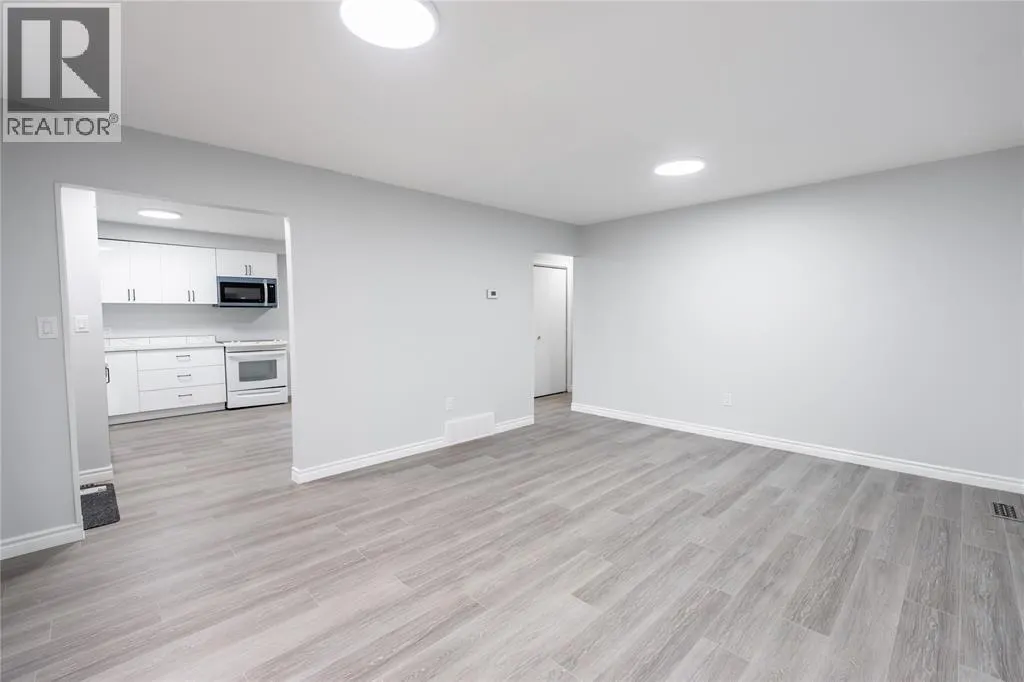 1104 OVERLEA CRESCENT