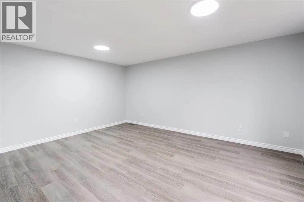 1104 OVERLEA CRESCENT