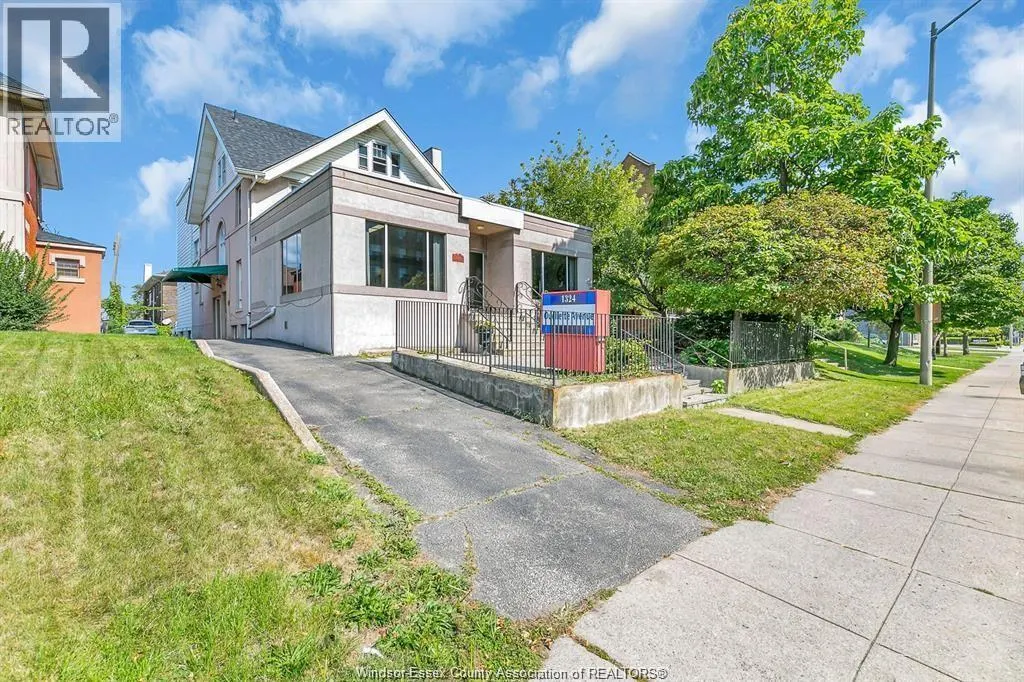 1324 OUELLETTE AVENUE