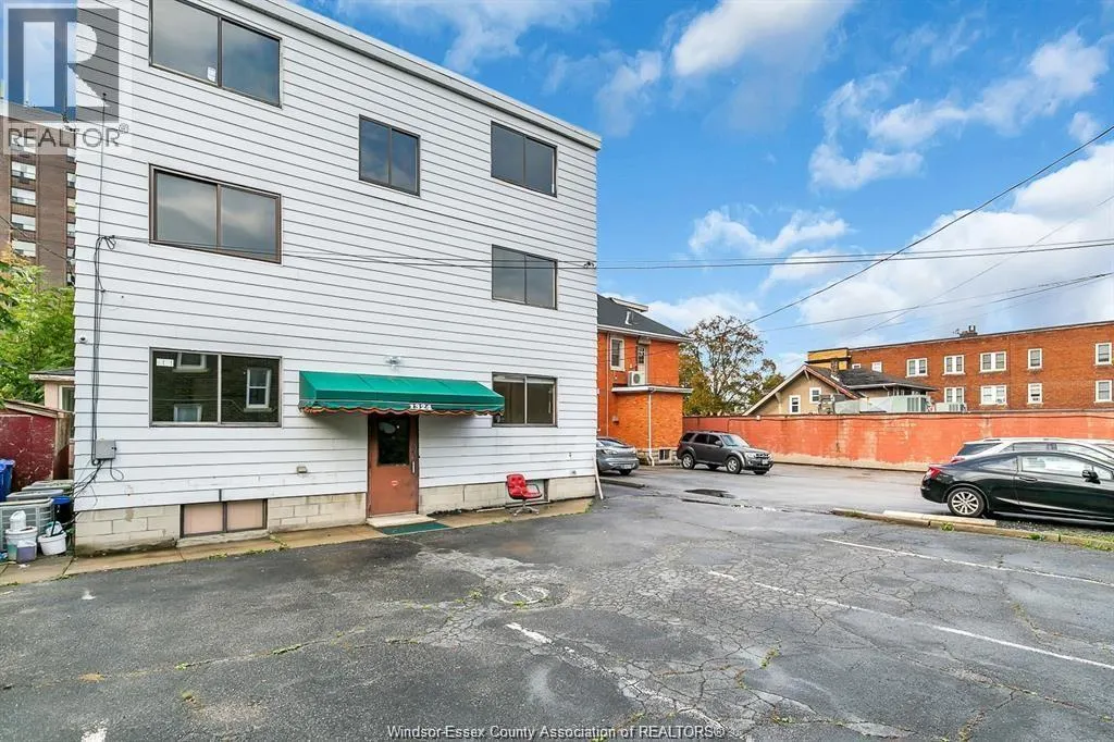1324 OUELLETTE AVENUE