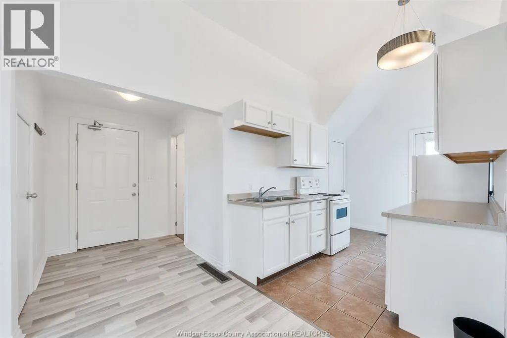 1564 ALEXIS ROAD Unit# UPPER