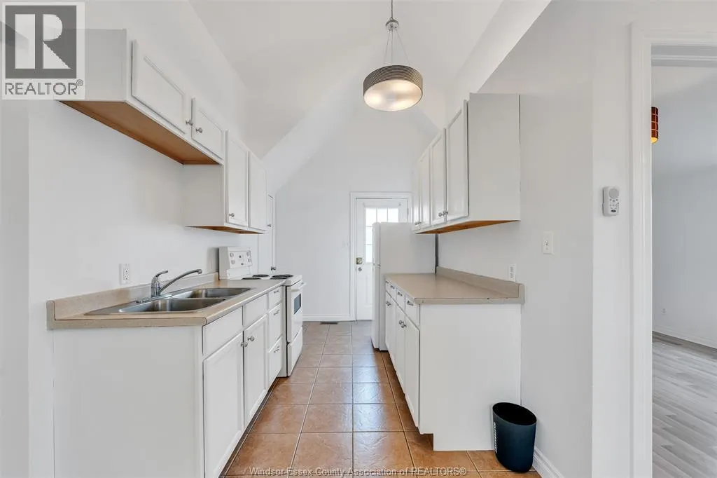 1564 ALEXIS ROAD Unit# UPPER