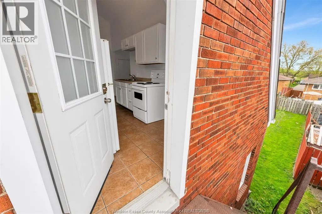 1564 ALEXIS ROAD Unit# UPPER