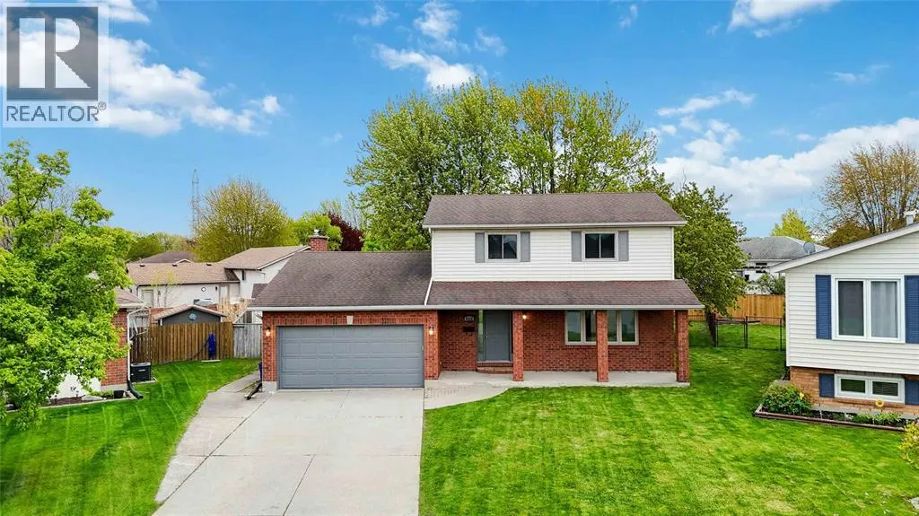 1516 HENLEY CRESCENT
