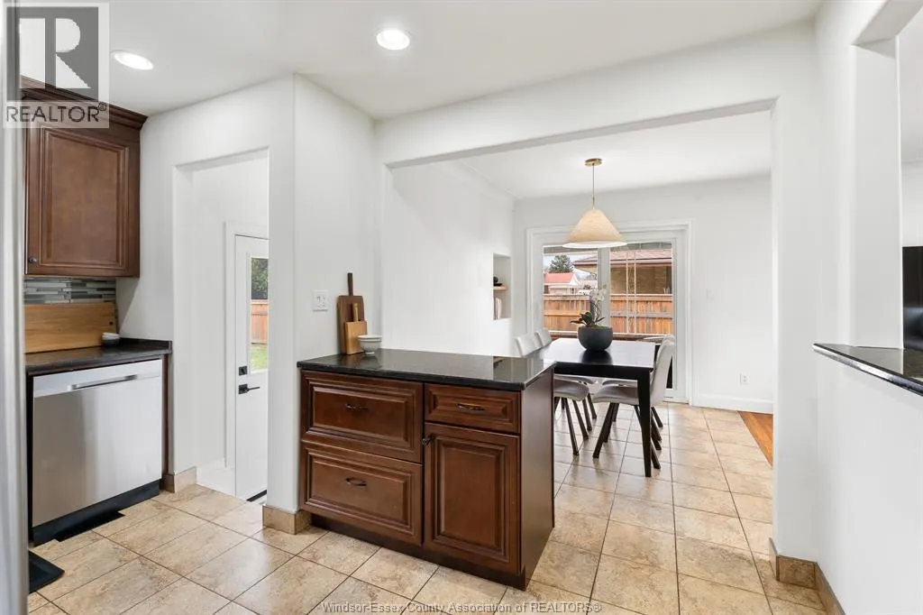 735 Lounsborough