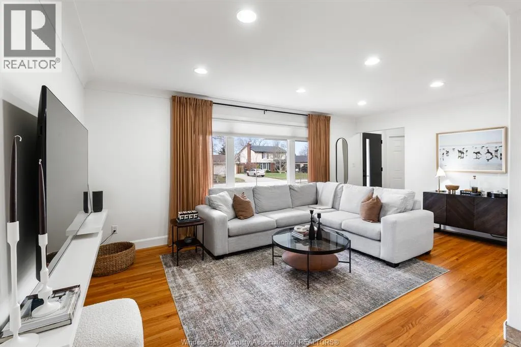 735 Lounsborough