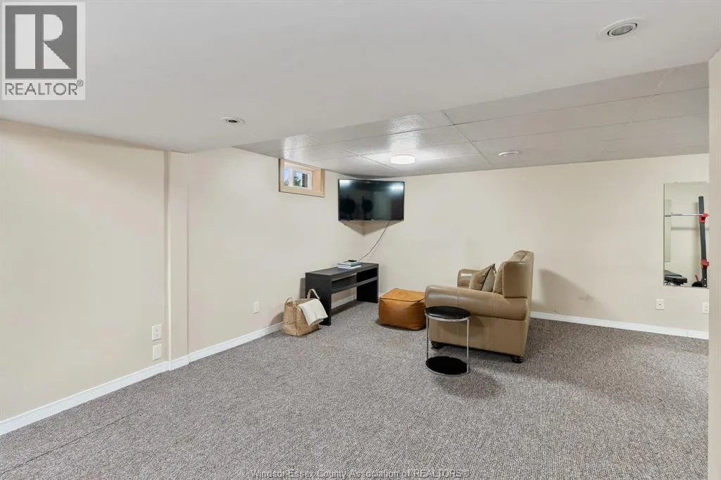 735 Lounsborough