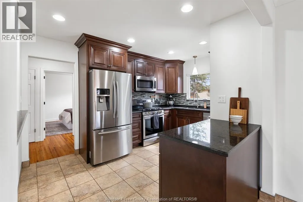 735 Lounsborough