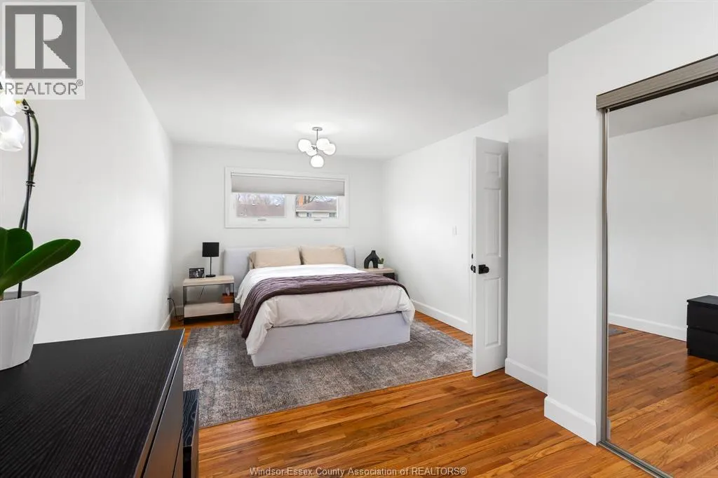 735 Lounsborough