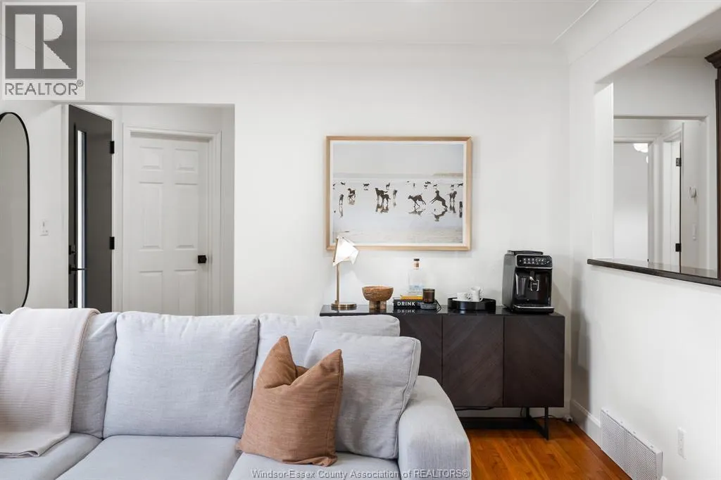735 Lounsborough