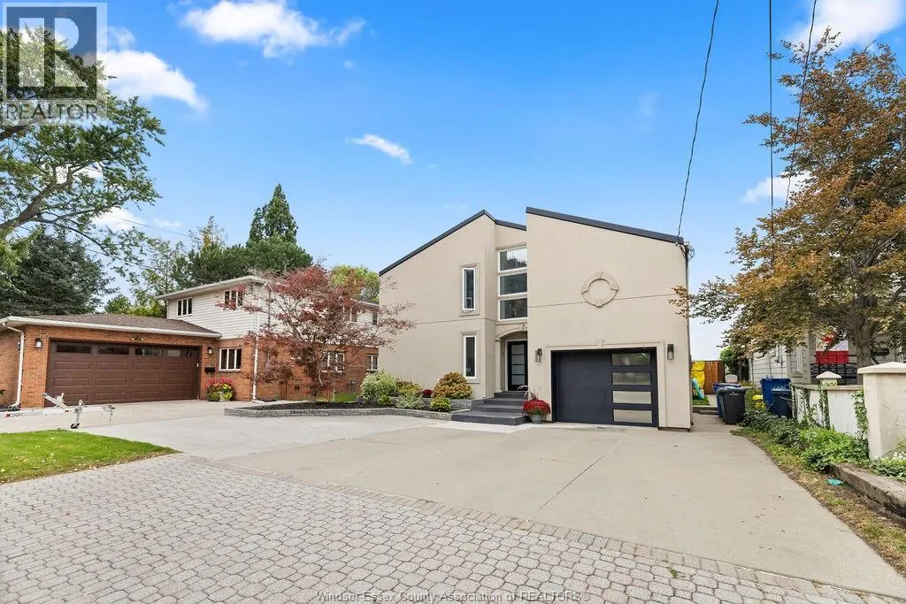 8678 RIVERSIDE DRIVE
