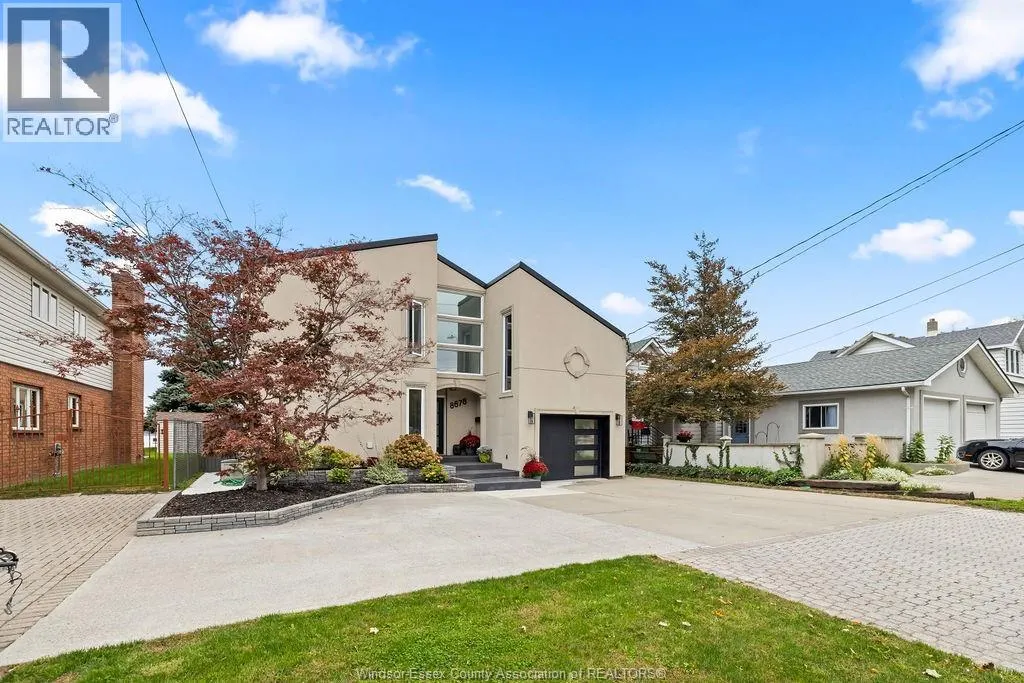 8678 RIVERSIDE DRIVE