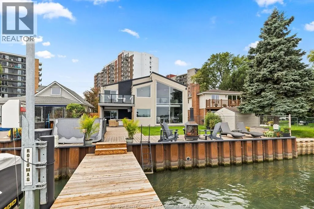 8678 RIVERSIDE DRIVE