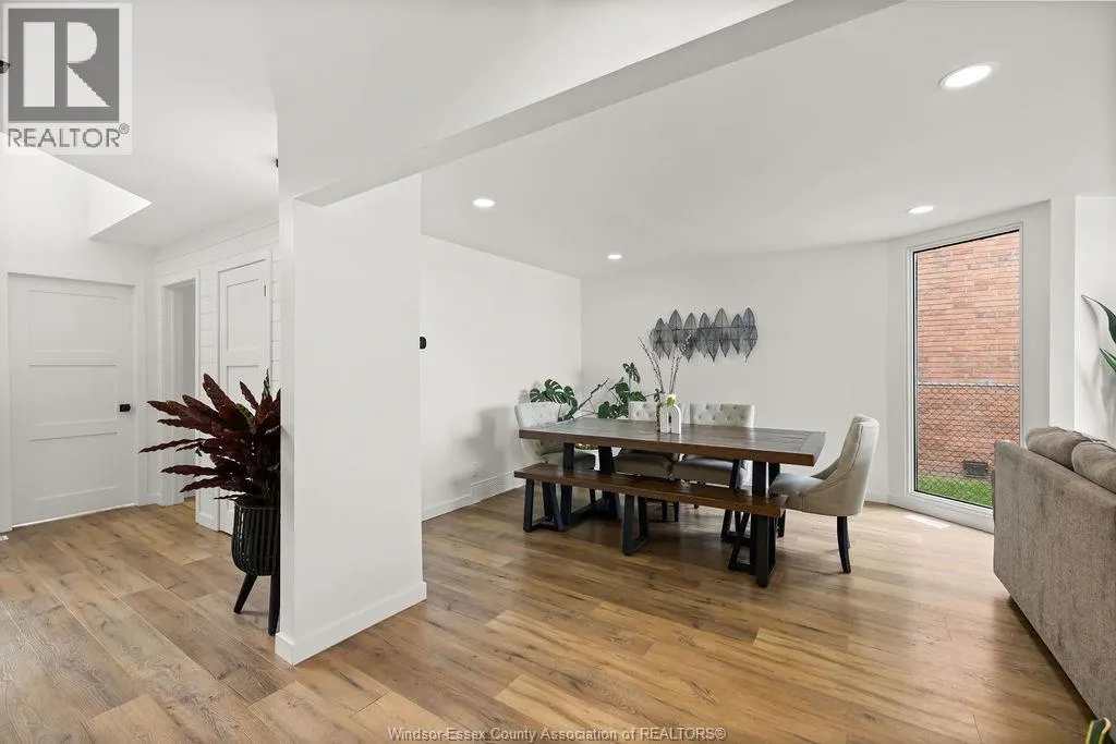 8678 RIVERSIDE DRIVE