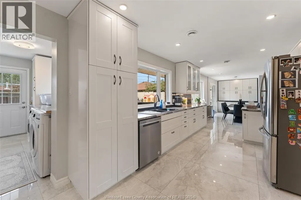 2767 BUCKINGHAM