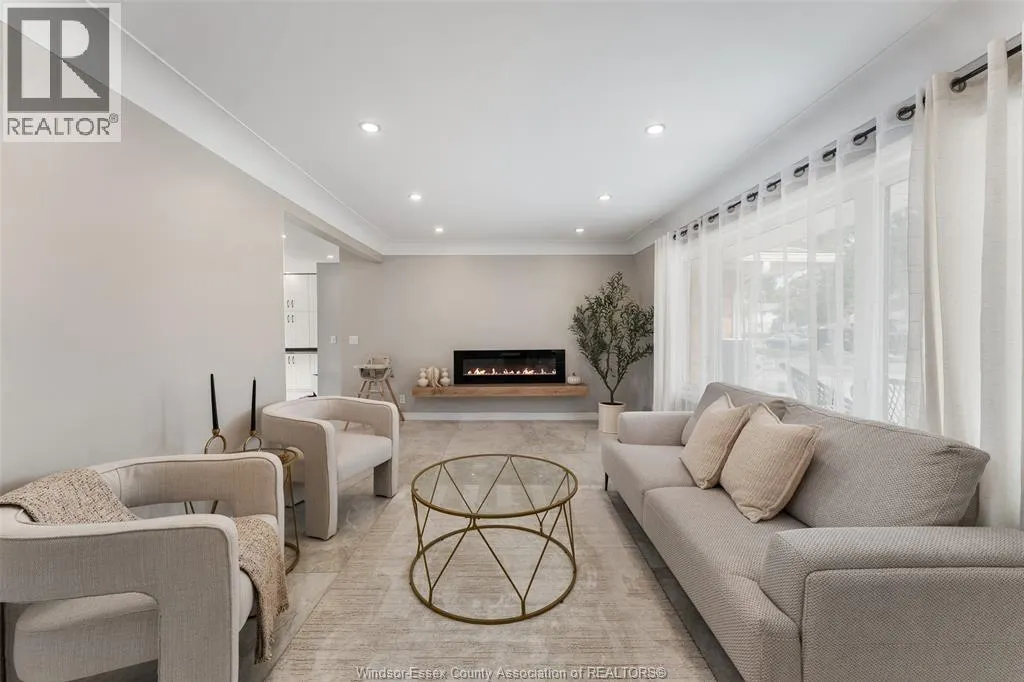 2767 BUCKINGHAM