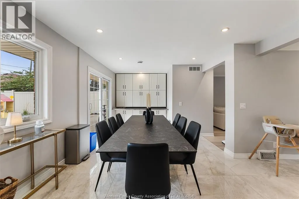 2767 BUCKINGHAM