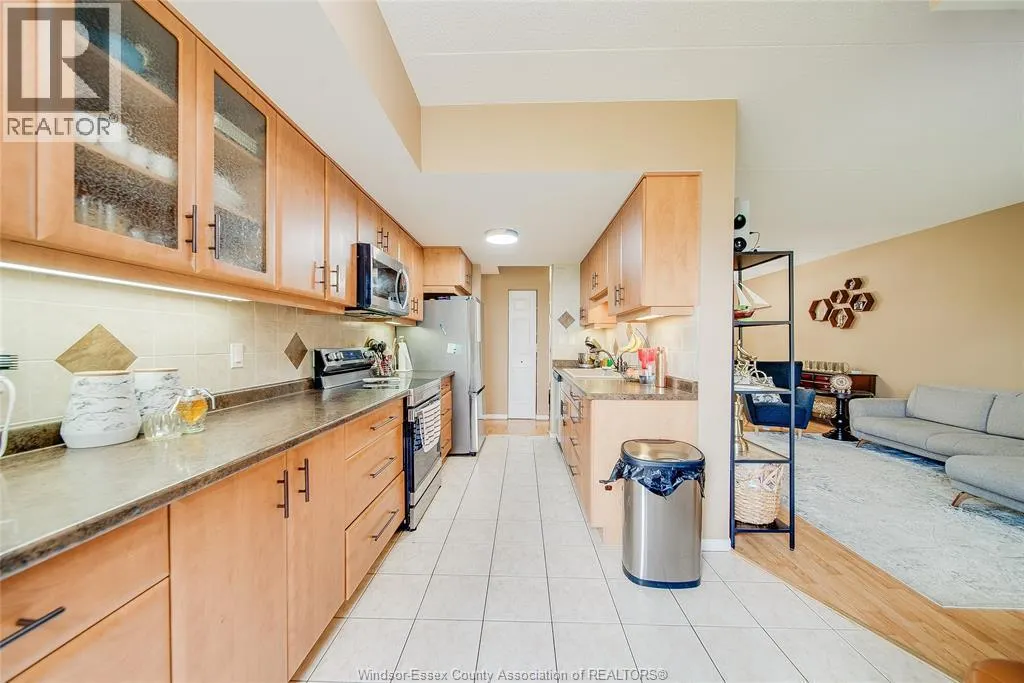 8335 WYANDOTTE STREET East Unit# 109