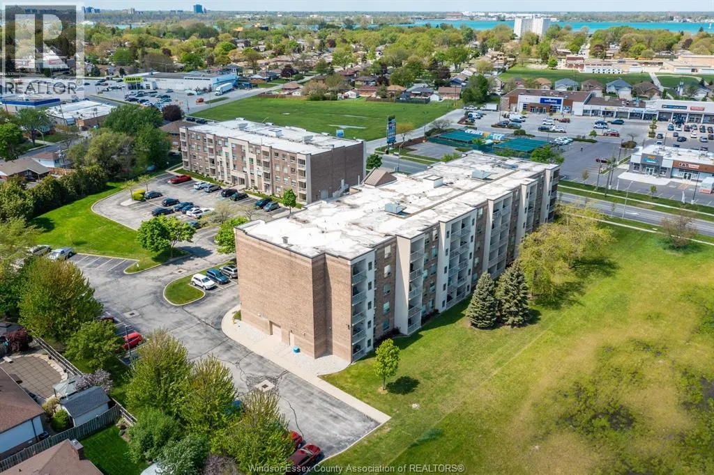 8335 WYANDOTTE STREET East Unit# 109